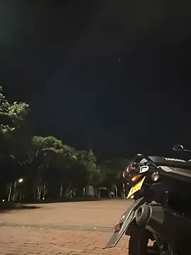 _kathaLopez_ 现场XXX聊天