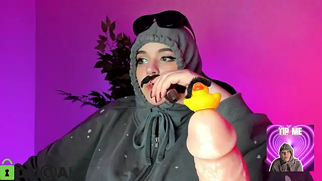 Mia_R0ss Chat XXX in diretta