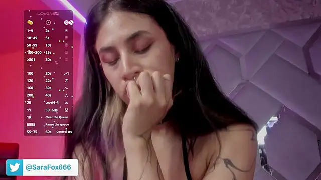 Sara_Foxx1 即時 XXX 聊 天