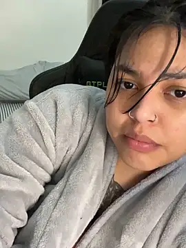 miacanela_xo 即時 XXX 聊天