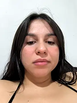 Daniela-rosee élő XXX-chatje