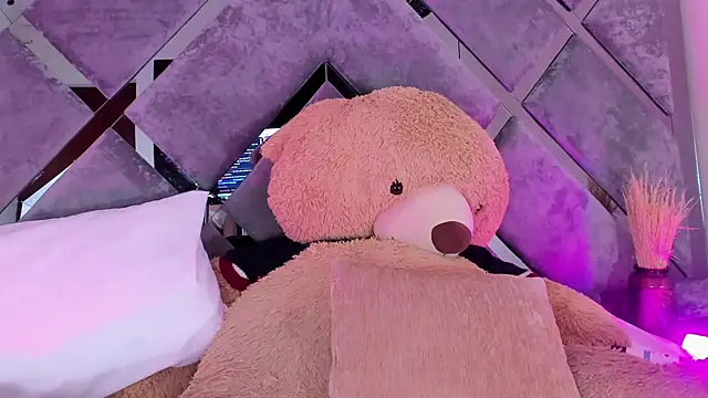 luciagray1's Webcam Show