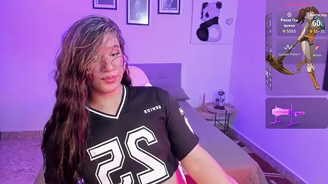 Chat +18 de Valen_with_pussy ao vivo