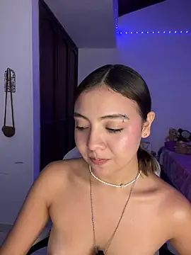 Bonni_lohan élő XXX-chatje