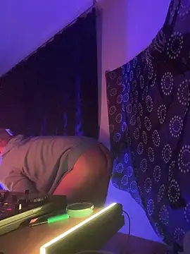 Guyst049 – webcam-show