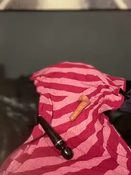 SEXaddictCANDY10: онлайн-секс-чат