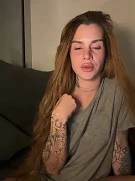 EmiliaCatalina – Live XXX-chat