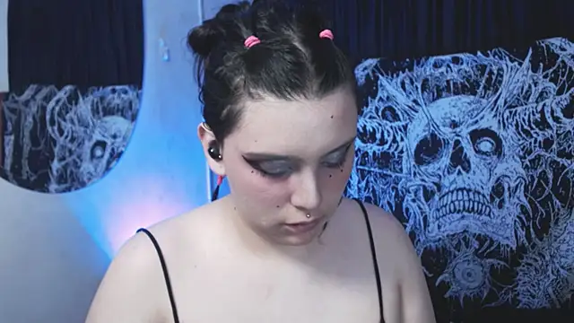 mikaskullcs: онлайн-секс-чат