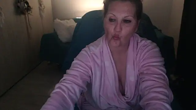 Czat XXX na żywo – Divineblond