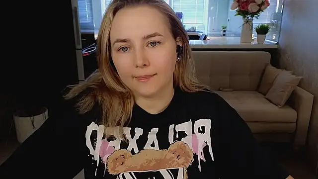 Mira_Mermayd élő XXX-chatje