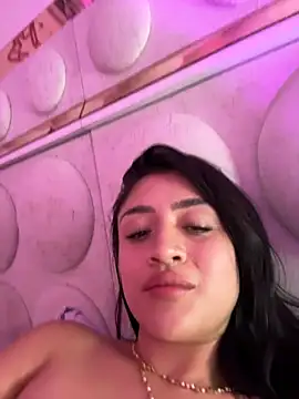 دردشة lucianaroy الجنسية المباشرة