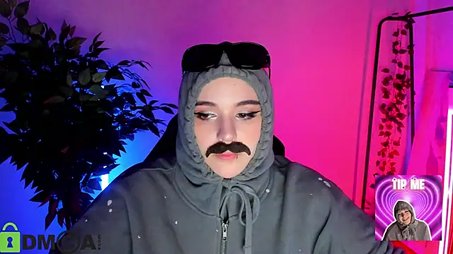 Mia_R0ss 即時 XXX 聊天