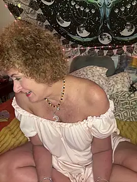 دردشة SuzyCatzz الجنسية المباشرة