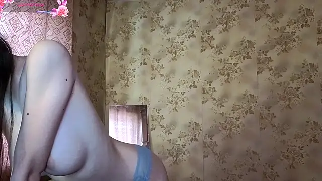 Онлайн чат XXX QutieDaSweet