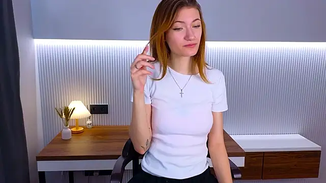 MazieKreisher Live XXX Chat