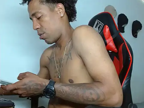 BBC_Black_: διαδικτυακό σόου στην κάμερα