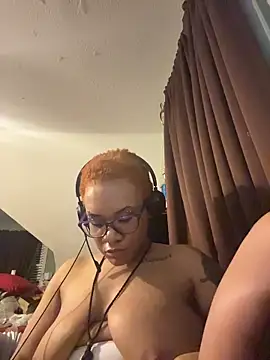 Chat XXX en directo de nickytheehawtie