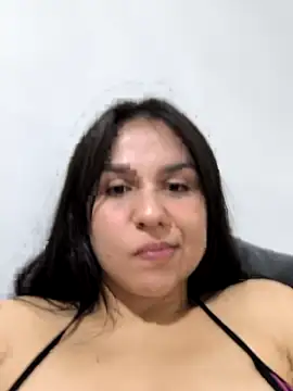 Daniela-rosee live XXX chat