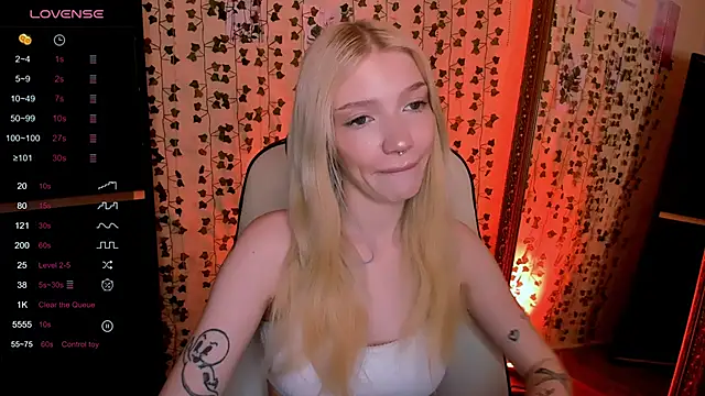 AnyaTaylor_ live XXX chat