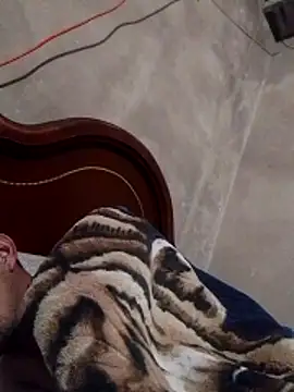 Chat +18 de TattyFoxglove ao vivo