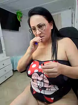 Ameliarizo: онлайн-секс-чат