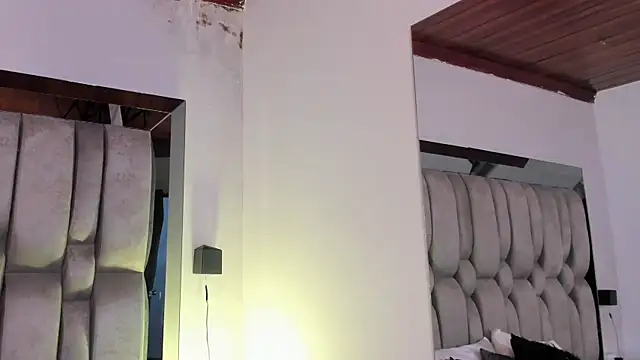 REINA_ADAHARA: απευθείας συνομιλία ΧΧΧ