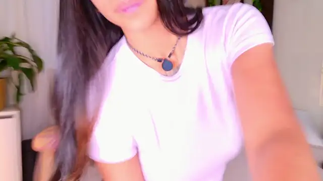 Zafiiro_Blue লাইভ XXX চ্যাট