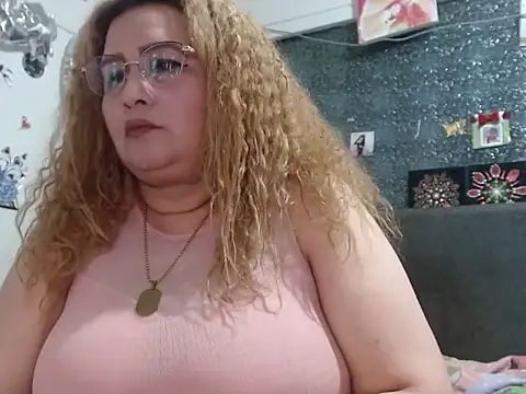 Perla1981--のライブXXXチャット