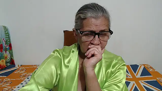 candy_mature_ élő XXX-chatje