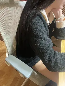 Mina048 在線直播表演