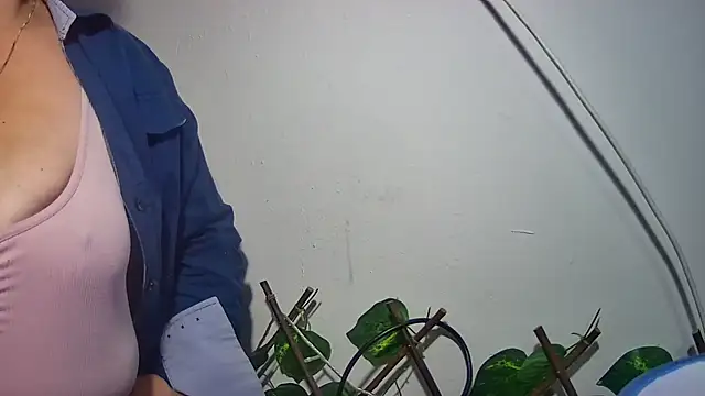 Chatroom XXX en direct de nicoltatiana_