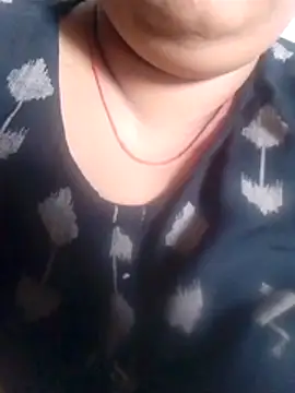 แชท XXX สดของ bigassnirali0049