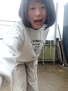 linda_bae00 Show in webcam