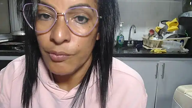 kateleyagrey Chat XXX in diretta