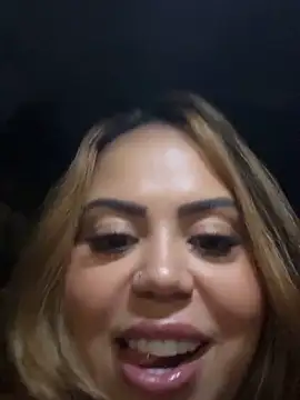 XXX chat uživo modela lariic