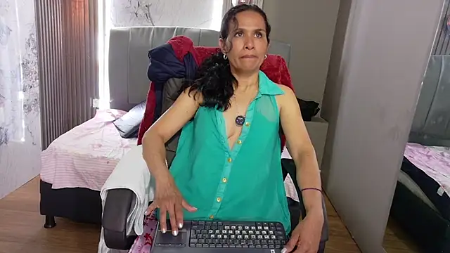 Vanessa_7_ Chat XXX live