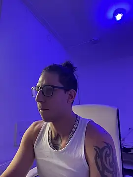 Chat +18 de TitanNoir ao vivo