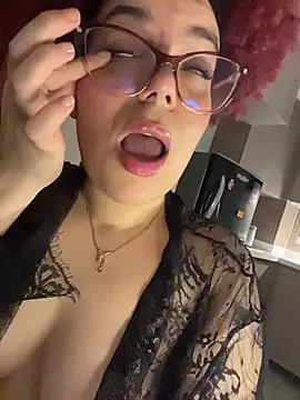 Chat XXX ao vivo de Leyah__