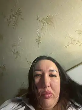 XXX chat uživo modela Naughtbaby_2025