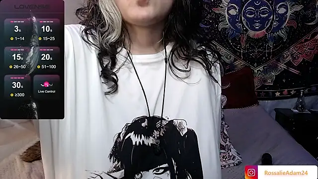 Chat XXX en directo de RossalieAdam24