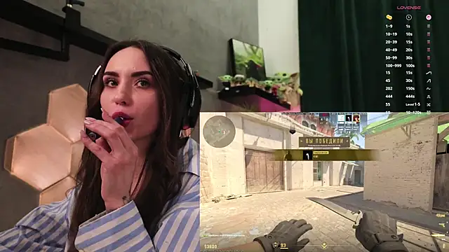 CuteAnna- Chat XXX in diretta