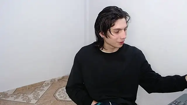 Dante_Alpha Chat XXX in diretta