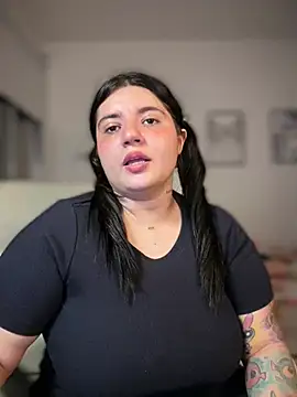 horny_roomiess' Webcam Show