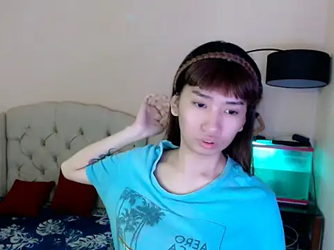 Pokazy przed kamerką – ShantalFoxxy_