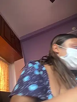 Plasticpaperwaterのウェブカメラショー