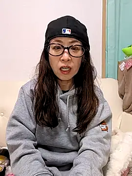 jyuse000ryuse Adlı Modelin Canlı XXX Sohbeti