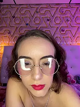 MelanyyJhonson15 Adlı Modelin Canlı XXX Sohbeti