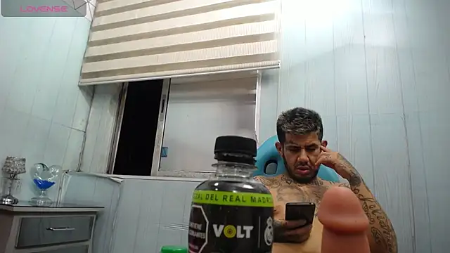 allison_max_tattoo Adlı Modelin Canlı XXX Sohbeti