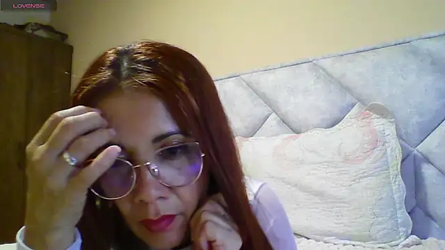 camila_star10 Adlı Modelin Canlı XXX Sohbeti