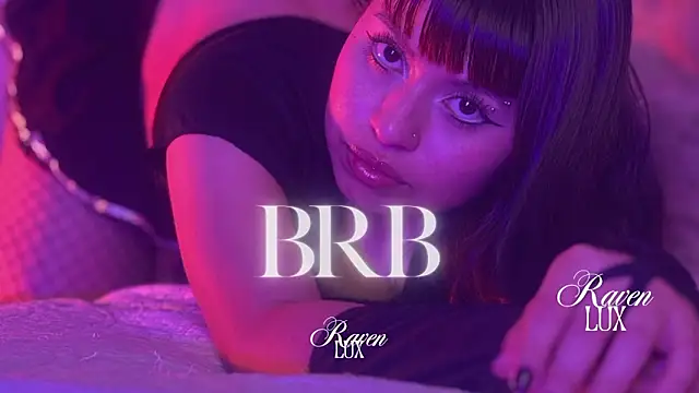 Raven_Luxx Adlı Modelin Canlı XXX Sohbeti